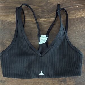 ALO Yoga Airlift Ribbed Jump Start V-Neck Bra